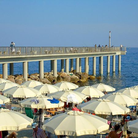 Pietra Home, Posto Auto, Ac ,Wifi, 150Mt Dal Mare Pietra Ligure Exterior photo